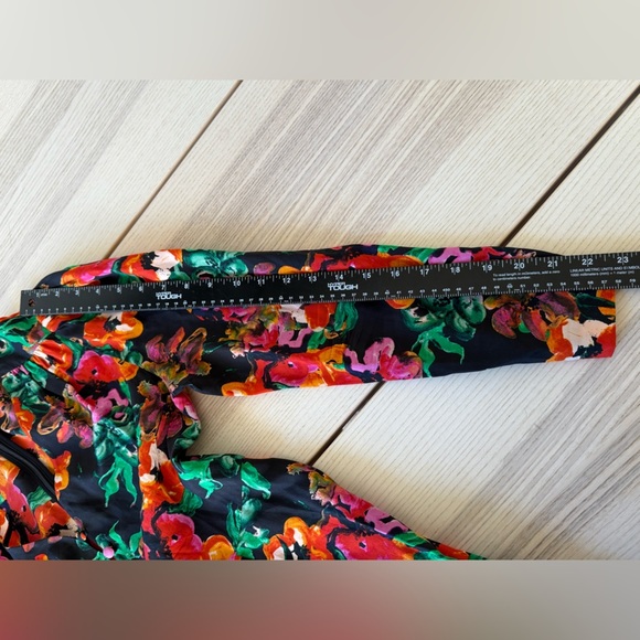 Diane von Furstenberg Silk Black Floral Print Silk Midi Dress size 6 (S) - Picture 14 of 16